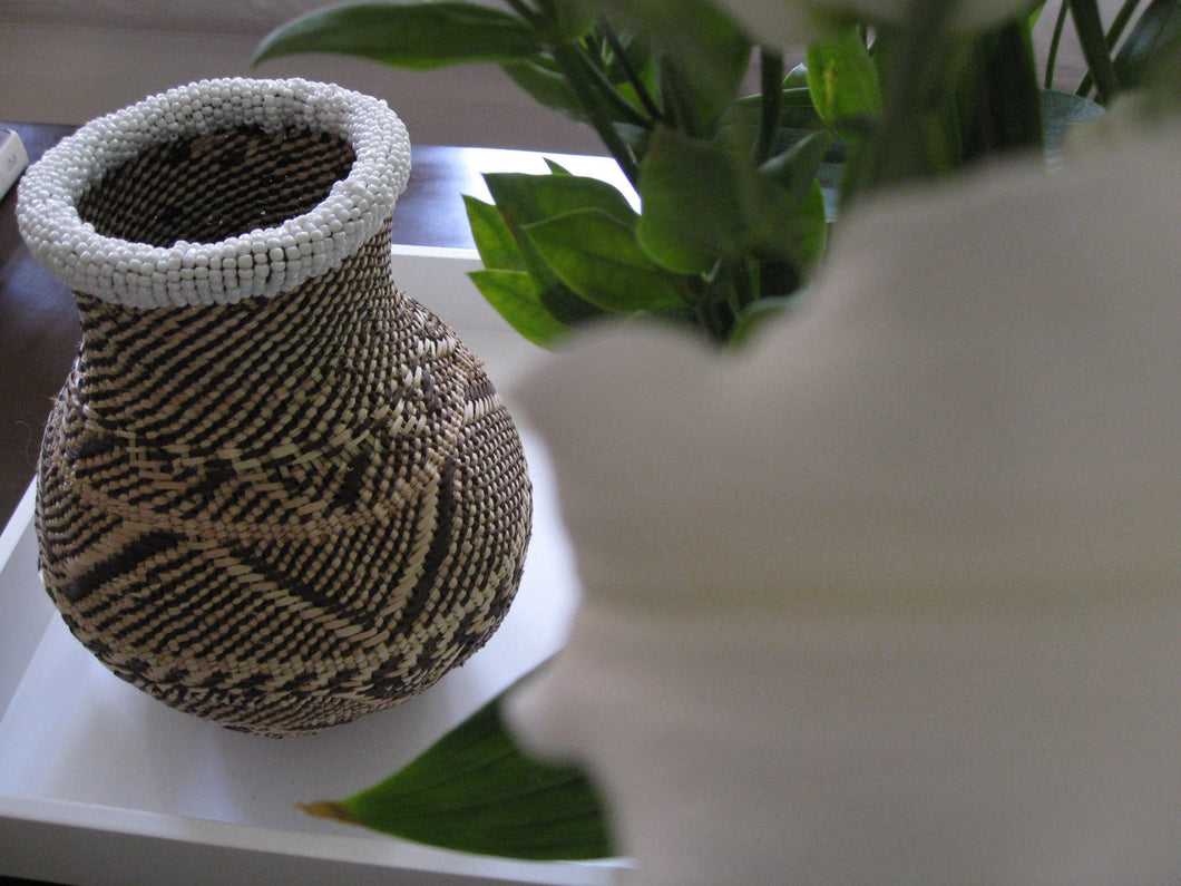 UJEKE WHITE BEADED BASKET -SNOWFLAKE SOLD