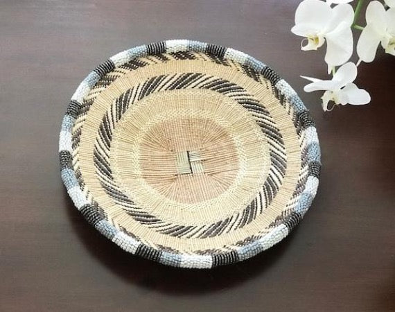 INGANE BLACK, WHITE AND LIGHT GREY BEADED BASKET - SHADOWS